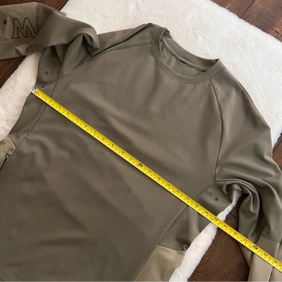 Lululemon Escape and Explore LS Size Medium Color Sage Stone and Silver - Picture 15 of 16